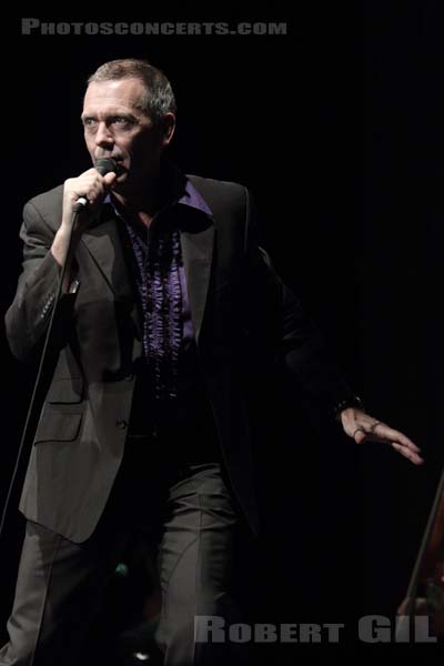 HUGH LAURIE - 2012-07-10 - PARIS - Grand Rex - 